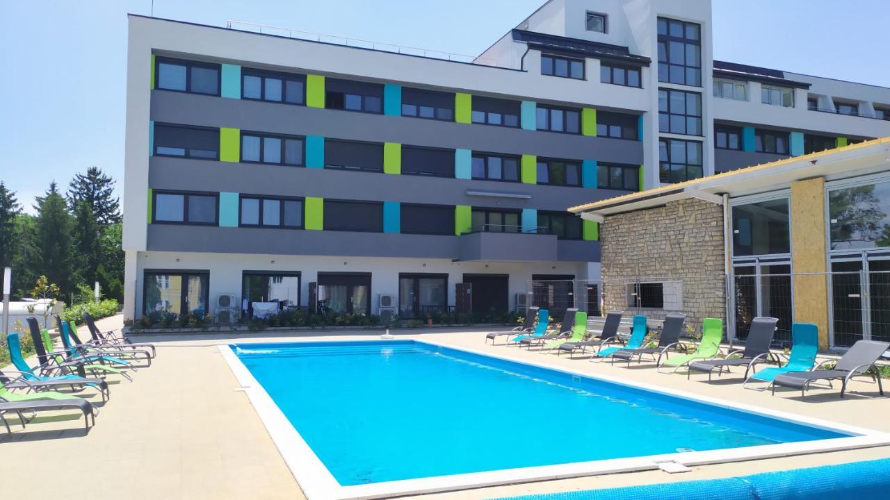 Pauzo Balaton Aparthotel Balatonföldvár Kültér fotó