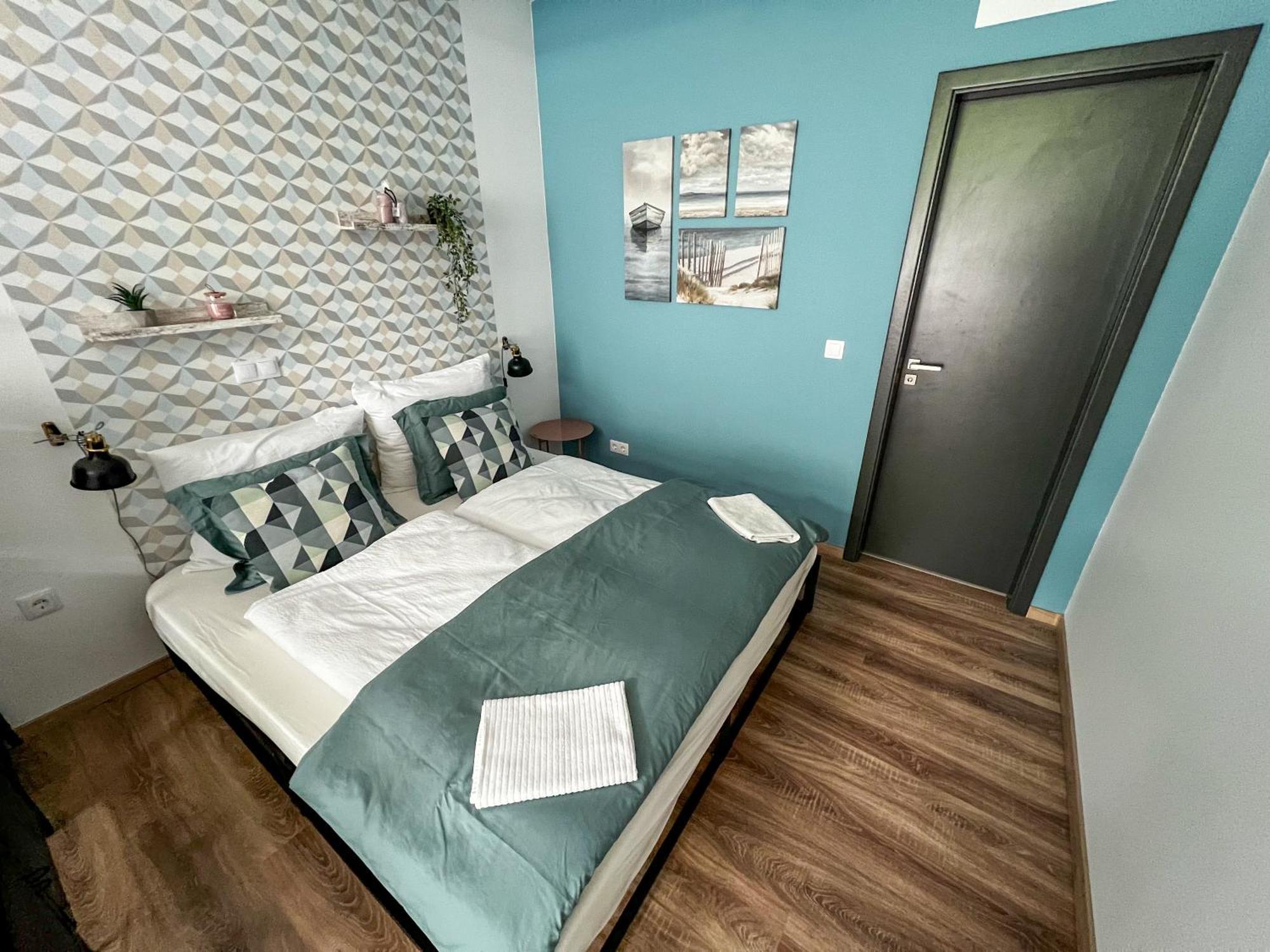 Pauzo Balaton Aparthotel Balatonföldvár Kültér fotó