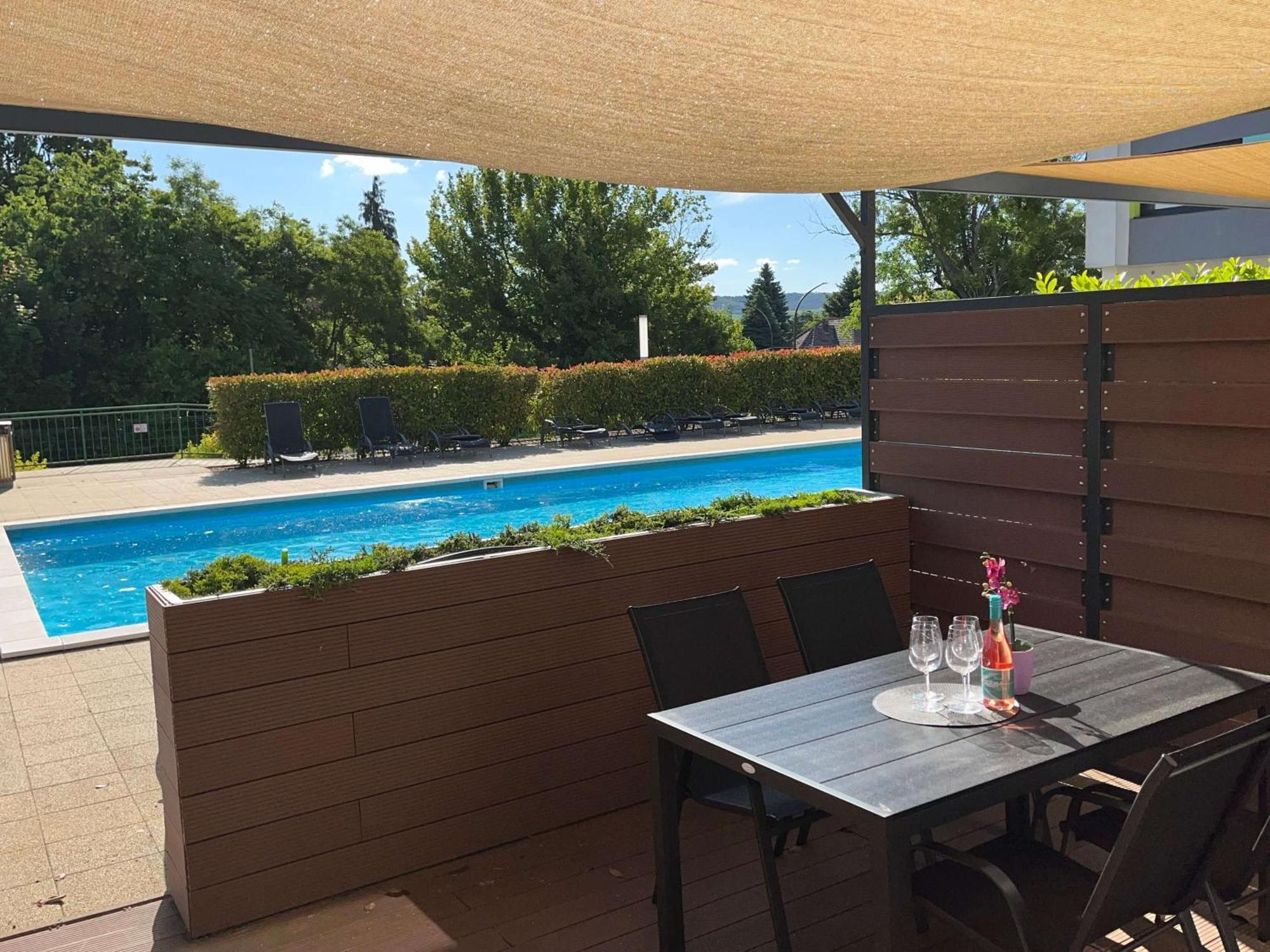 Pauzo Balaton Aparthotel Balatonföldvár Kültér fotó